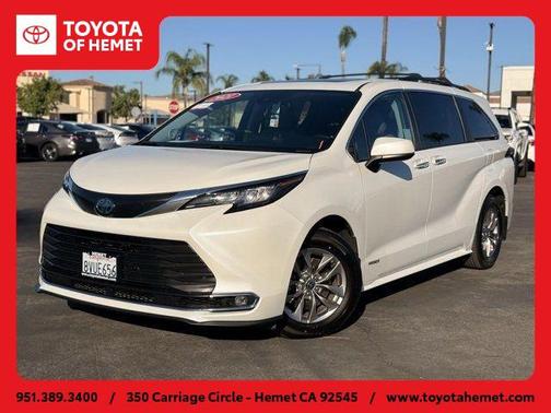 2021 Toyota Sienna XLE 8 Passenger