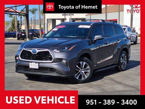 2022 Toyota Highlander Hybrid XLE
