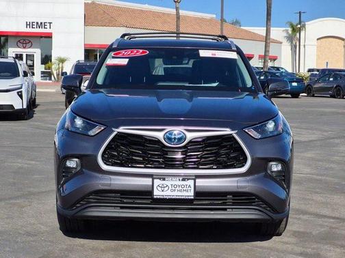 2022 Toyota Highlander Hybrid XLE