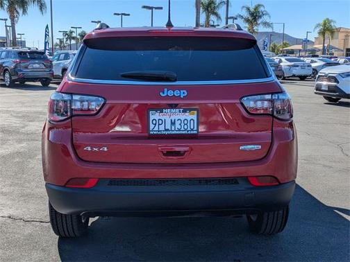2024 Jeep Compass Latitude Lux