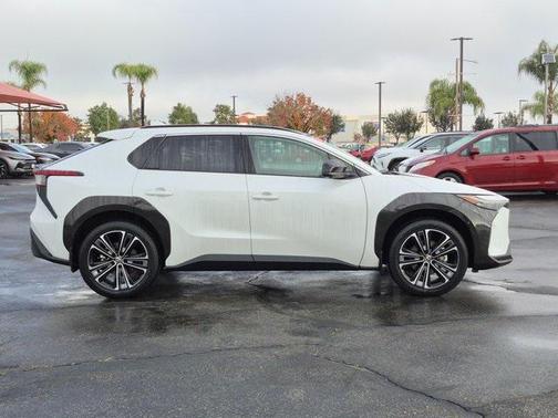 2024 Toyota bZ4X Limited