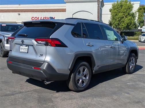 2025 Toyota RAV4 Hybrid LE