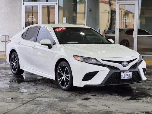 2018 Toyota Camry SE