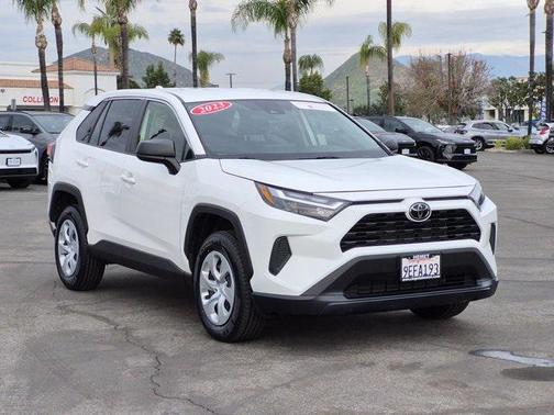 2023 Toyota RAV4 LE