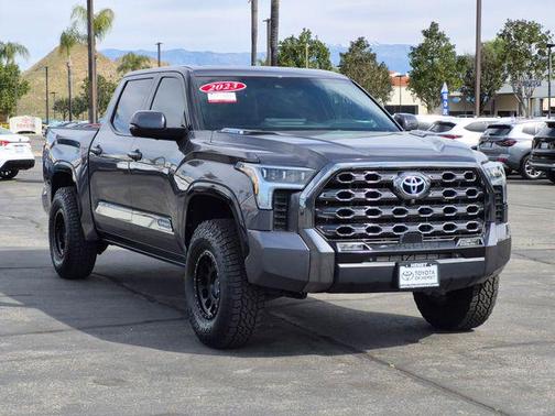 2023 Toyota Tundra Hybrid Platinum