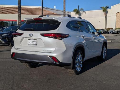 2026 Toyota Highlander Limited