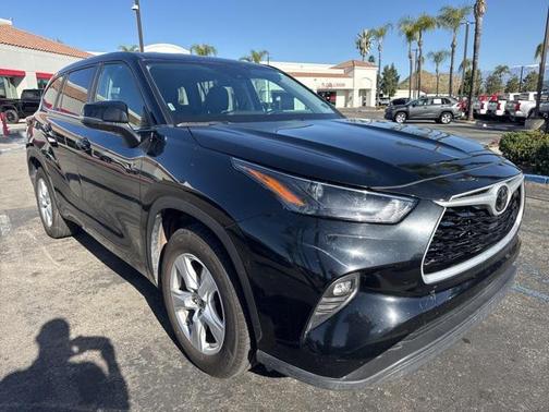 2024 Toyota Highlander LE