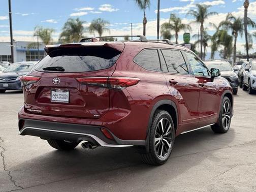 2022 Toyota Highlander XSE