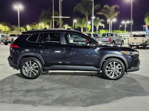 2025 Toyota Corolla Cross XLE