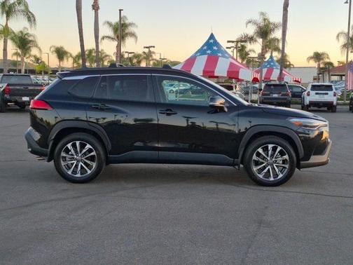 2025 Toyota Corolla Cross XLE