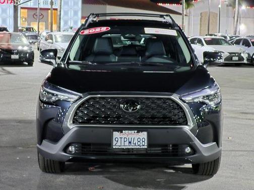 2025 Toyota Corolla Cross XLE