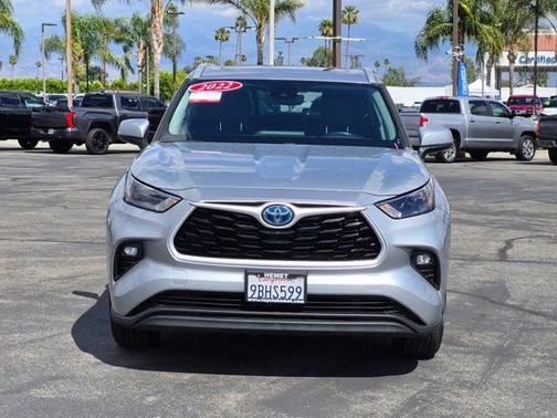 2022 Toyota Highlander Hybrid XLE