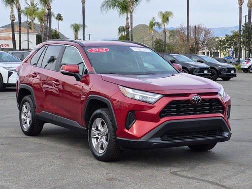 2023 Toyota RAV4 XLE