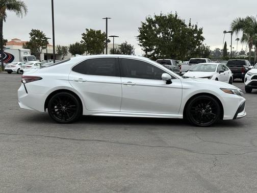 2023 Toyota Camry Hybrid SE