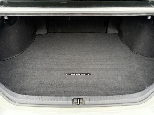 2023 Toyota Camry Hybrid SE