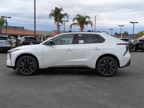 2026 Toyota bZ XLE Plus