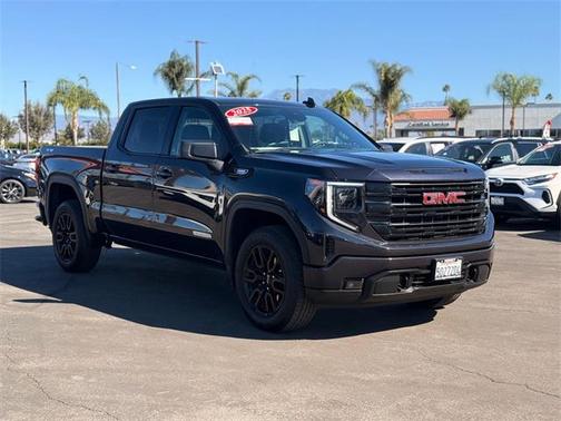 2025 GMC Sierra 1500 Elevation