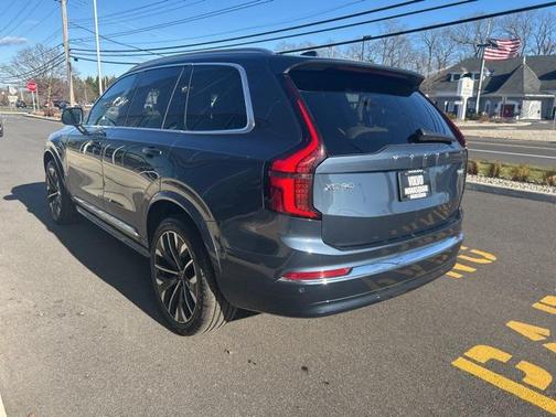 2025 Volvo XC90 B5 Plus 7-Seater