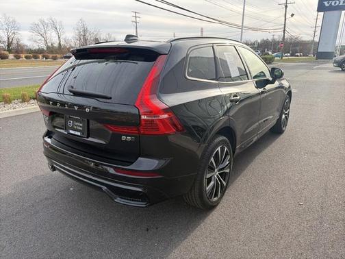 2025 Volvo XC60 B5 Plus