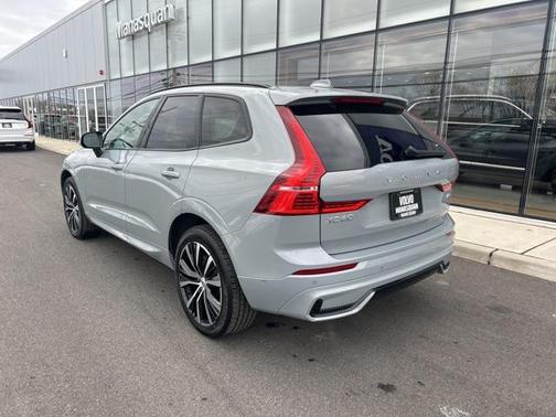 2025 Volvo XC60 B5 Plus