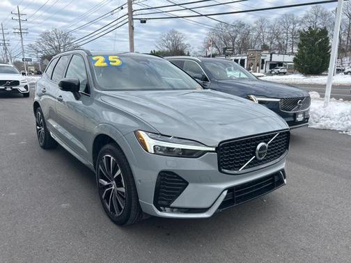 2025 Volvo XC60 B5 Plus