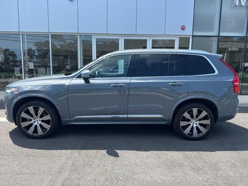 2022 Volvo XC90 T6 Inscription