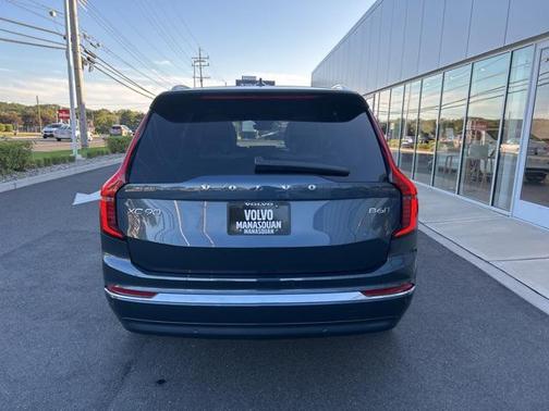 2025 Volvo XC90 B6 Plus 7-Seater