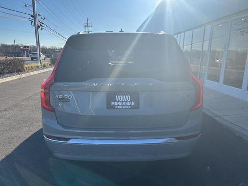 2025 Volvo XC90 B5 Core