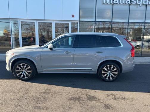 2025 Volvo XC90 B5 Core