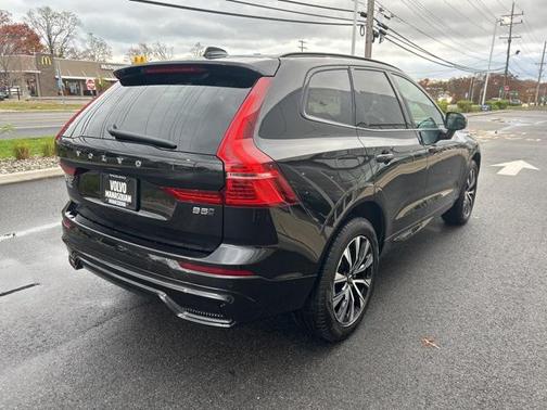 2025 Volvo XC60 B5 Core