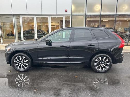 2025 Volvo XC60 B5 Core