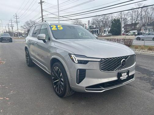 2025 Volvo XC90 B5 Plus 7-Seater