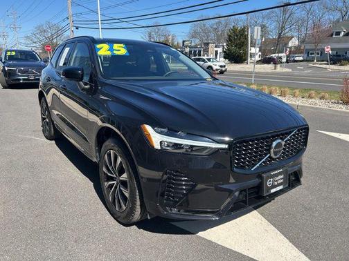 Onyx Black 2025 Volvo XC60 B5 Plus