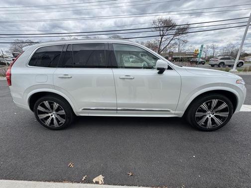 2022 Volvo XC90 T6 Inscription