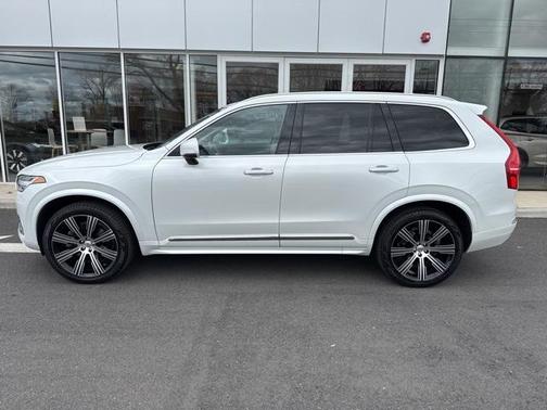 2022 Volvo XC90 T6 Inscription
