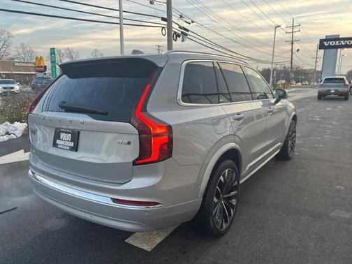 2025 Volvo XC90 B5 Plus 7-Seater