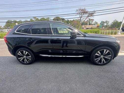 2022 Volvo XC60 B5 Inscription