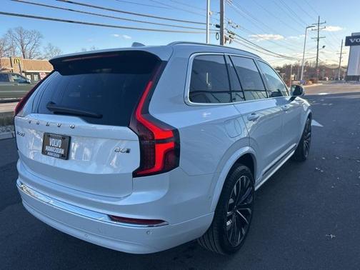 2025 Volvo XC90 B6 Plus 7-Seater