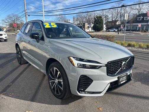 2025 Volvo XC60 B5 Plus