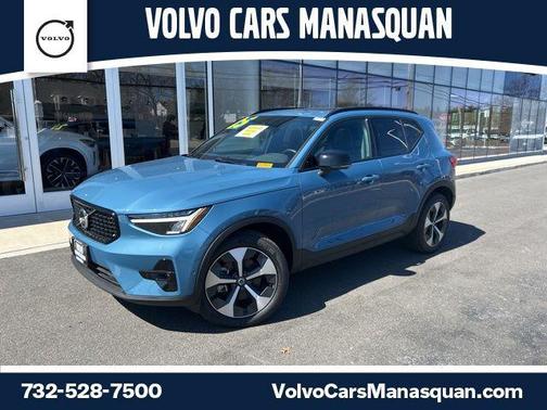Fjord Blue Metallic 2025 Volvo XC40 B5 Plus Dark Theme