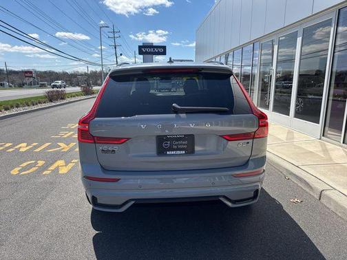 2025 Volvo XC60 B5 Plus