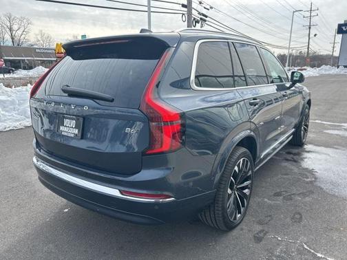 2025 Volvo XC90 B6 Plus 7-Seater
