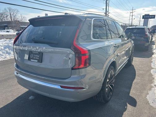 2025 Volvo XC90 B6 Plus 7-Seater