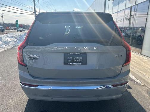 2025 Volvo XC90 B6 Plus 7-Seater
