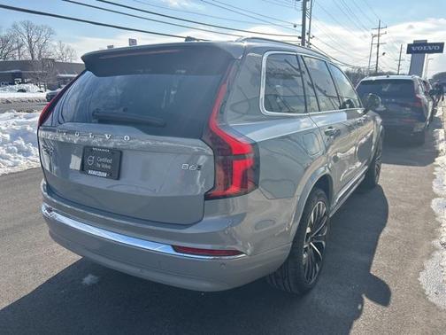 2025 Volvo XC90 B6 Plus 7-Seater