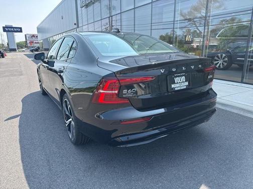 2025 Volvo S60 B5 Plus