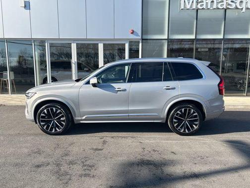 2025 Volvo XC90 B6 Plus 7-Seater