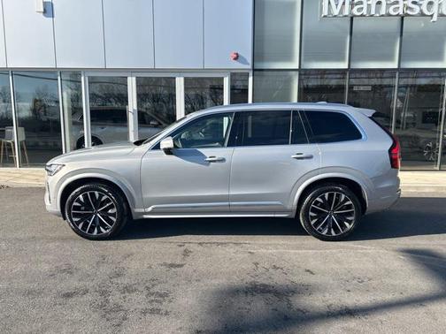 2025 Volvo XC90 B6 Plus 7-Seater