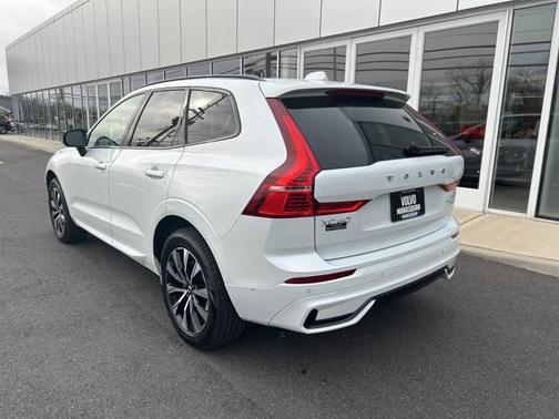 2025 Volvo XC60 B5 Plus