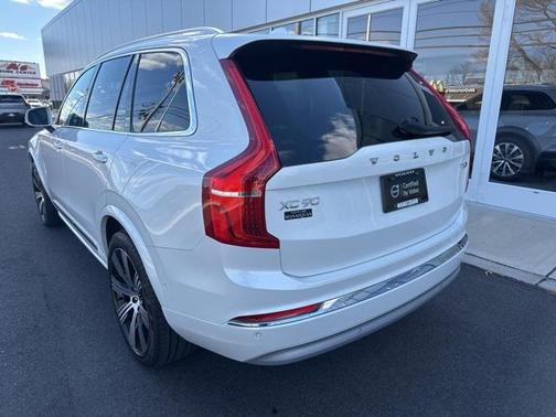 2022 Volvo XC90 T6 Inscription
